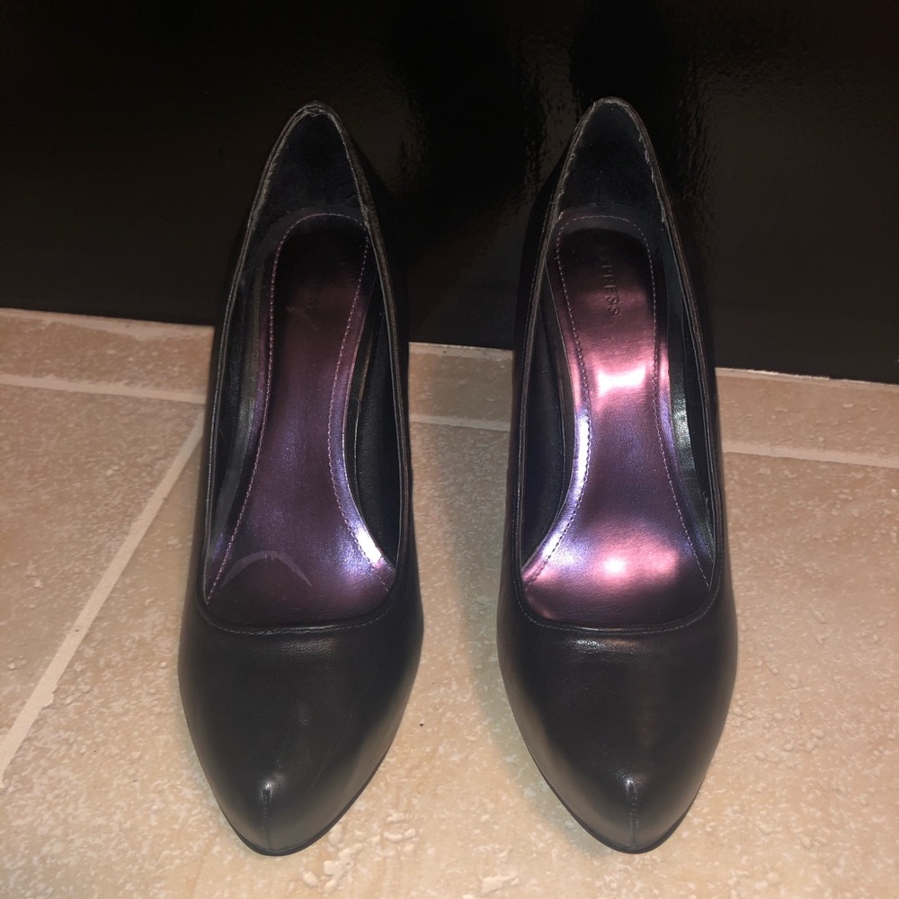 10 Express Leather platforms.